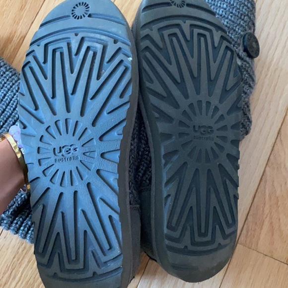 Tall Classic Cardy Button Ugg - Picture 5 of 6